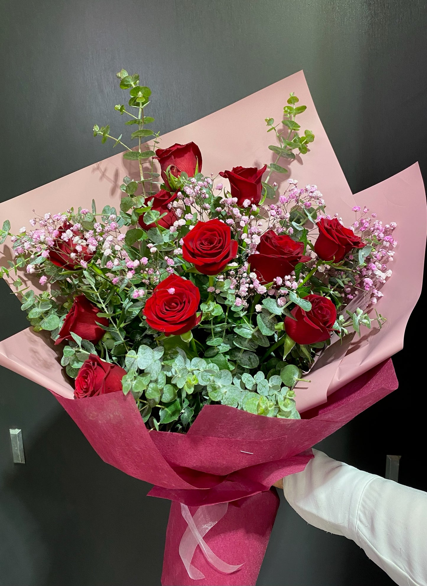 Deluxe Rose Presentational bouquet