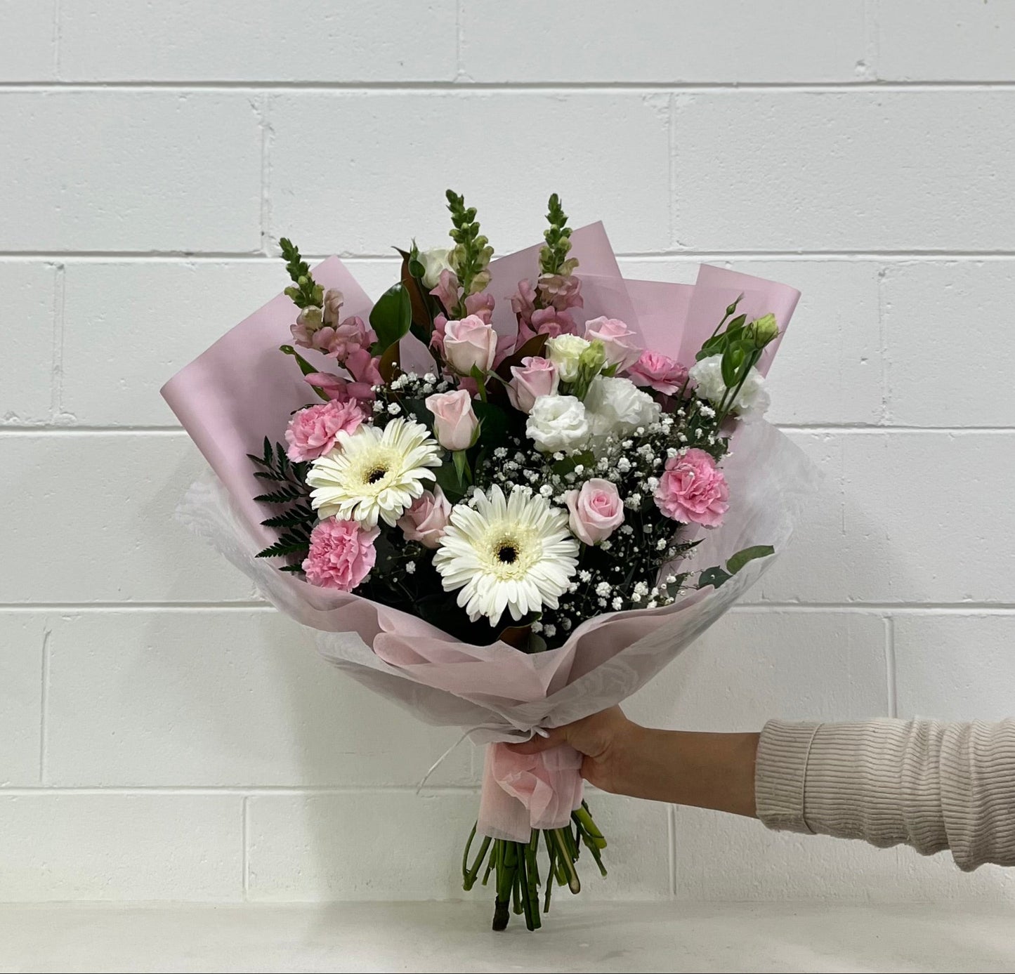 Pink & White Elegance